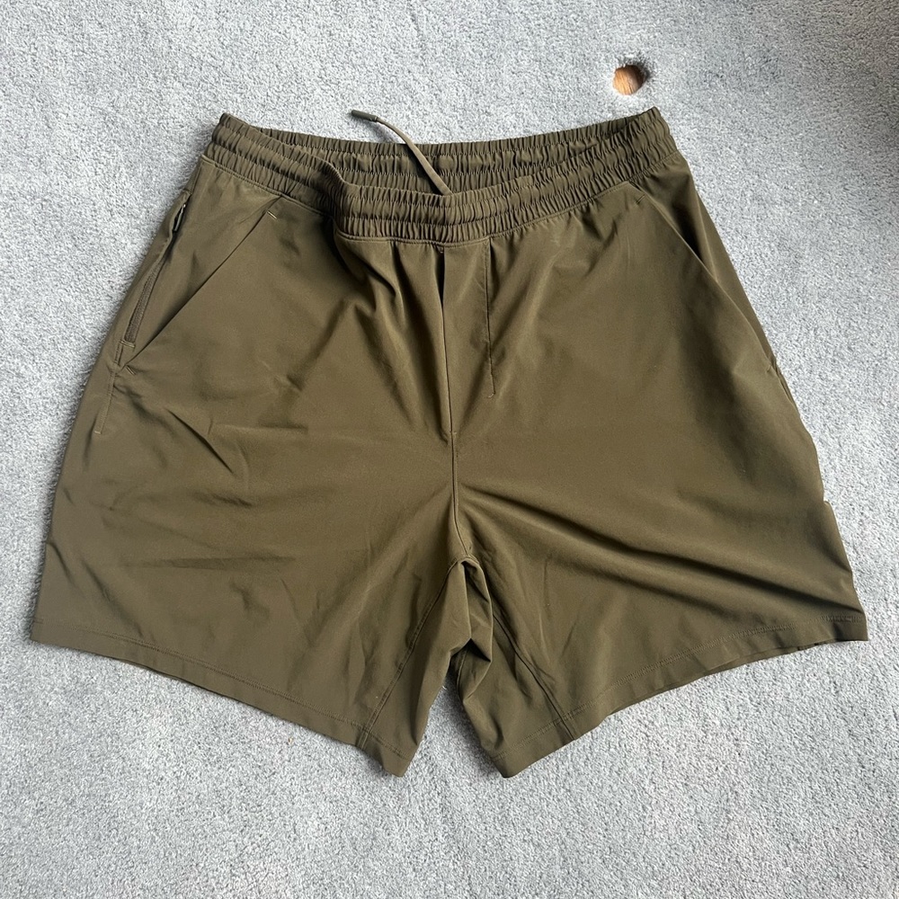 Lululemon Pace Breaker Linerless Short 5" - Large